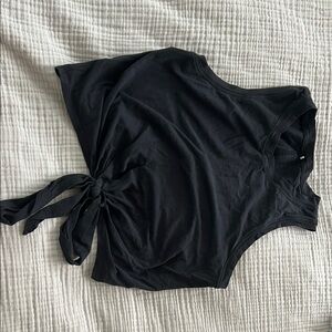 Black crop tank from Lululemon